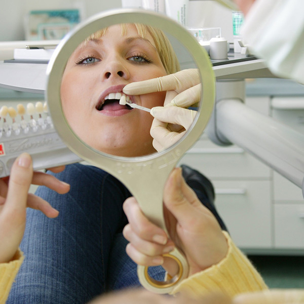 Zahnästhetik | Zahnarzt Dr. Lempa Wolfenbüttel